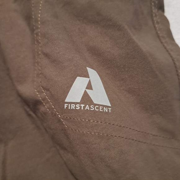 Eddie Bauer women's size 14 First Accent WR Guide Capri Slatgreen style 0794 NWT - Picture 2 of 8